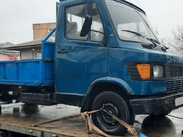 Синий Мерседес Т-мод, объемом двигателя 3 л и пробегом 300 тыс. км за 1850 $, фото 1 на Automoto.ua