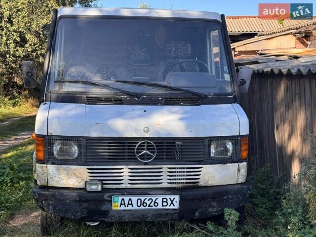 Білий Мерседес T1, об'ємом двигуна 2.3 л та пробігом 492 тис. км за 2500 $, фото 1 на Automoto.ua