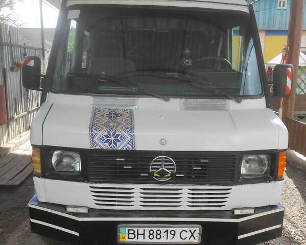 Білий Мерседес T1, об'ємом двигуна 2.9 л та пробігом 2 тис. км за 7000 $, фото 1 на Automoto.ua