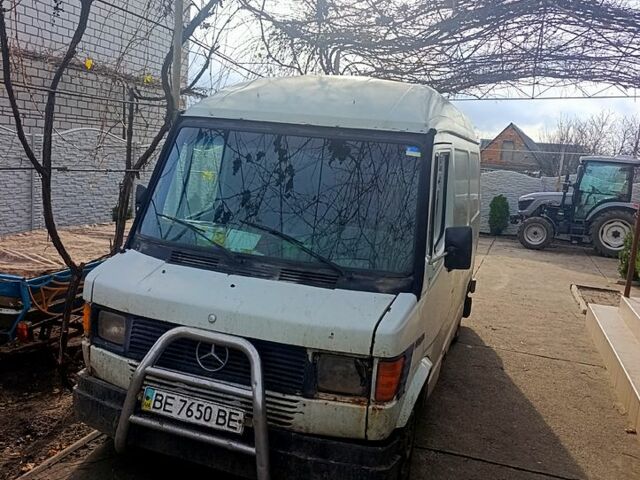 Білий Мерседес T1, об'ємом двигуна 2.3 л та пробігом 0 тис. км за 1500 $, фото 1 на Automoto.ua