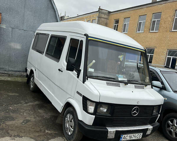 Білий Мерседес T1, об'ємом двигуна 2.4 л та пробігом 805 тис. км за 3300 $, фото 1 на Automoto.ua