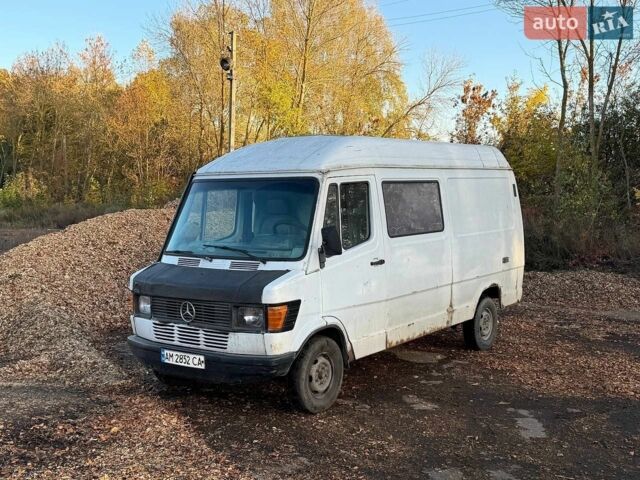 Білий Мерседес T1, об'ємом двигуна 2.9 л та пробігом 350 тис. км за 1800 $, фото 1 на Automoto.ua