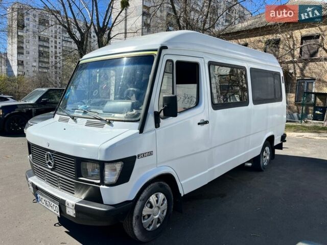 Білий Мерседес T1, об'ємом двигуна 2.3 л та пробігом 804 тис. км за 3000 $, фото 1 на Automoto.ua