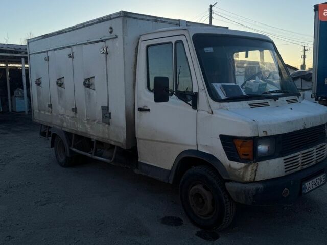 Білий Мерседес T1, об'ємом двигуна 2.87 л та пробігом 374 тис. км за 2500 $, фото 1 на Automoto.ua