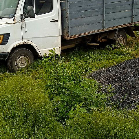 Білий Мерседес T1, об'ємом двигуна 2.4 л та пробігом 0 тис. км за 2200 $, фото 1 на Automoto.ua