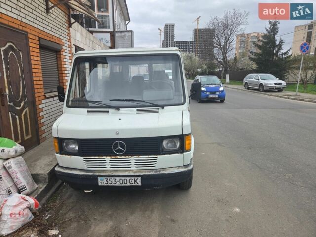 Белый Мерседес T1, объемом двигателя 2.3 л и пробегом 753 тыс. км за 3700 $, фото 1 на Automoto.ua