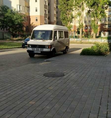 Белый Мерседес T1, объемом двигателя 2.9 л и пробегом 1 тыс. км за 2500 $, фото 1 на Automoto.ua