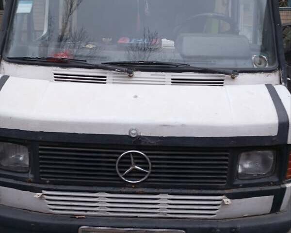 Білий Мерседес T1, об'ємом двигуна 2.9 л та пробігом 8 тис. км за 2000 $, фото 1 на Automoto.ua