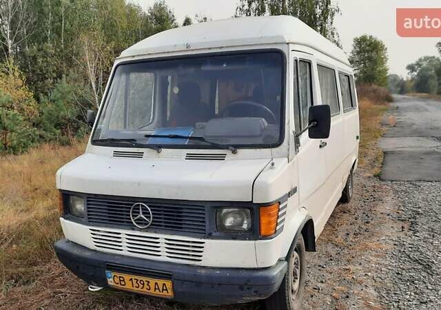 Белый Мерседес T1, объемом двигателя 0 л и пробегом 603 тыс. км за 2500 $, фото 1 на Automoto.ua