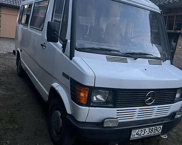 Белый Мерседес T1, объемом двигателя 2.3 л и пробегом 395 тыс. км за 4999 $, фото 1 на Automoto.ua