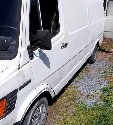 Мерседес T1, объемом двигателя 2.4 л и пробегом 0 тыс. км за 2200 $, фото 1 на Automoto.ua