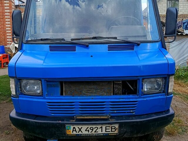 Мерседес T1, объемом двигателя 2.3 л и пробегом 0 тыс. км за 2150 $, фото 1 на Automoto.ua