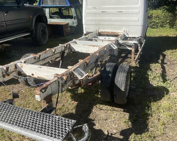 Мерседес T1, объемом двигателя 2.9 л и пробегом 333 тыс. км за 1650 $, фото 1 на Automoto.ua