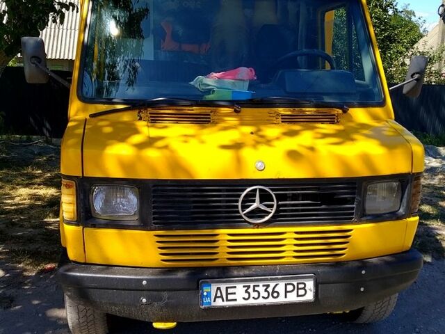 Мерседес T1, об'ємом двигуна 2.3 л та пробігом 400 тис. км за 2800 $, фото 1 на Automoto.ua