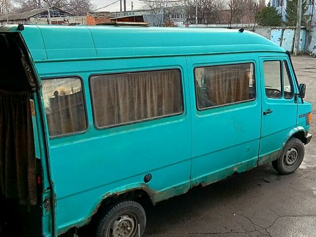 Мерседес T1, объемом двигателя 2.3 л и пробегом 0 тыс. км за 1550 $, фото 1 на Automoto.ua