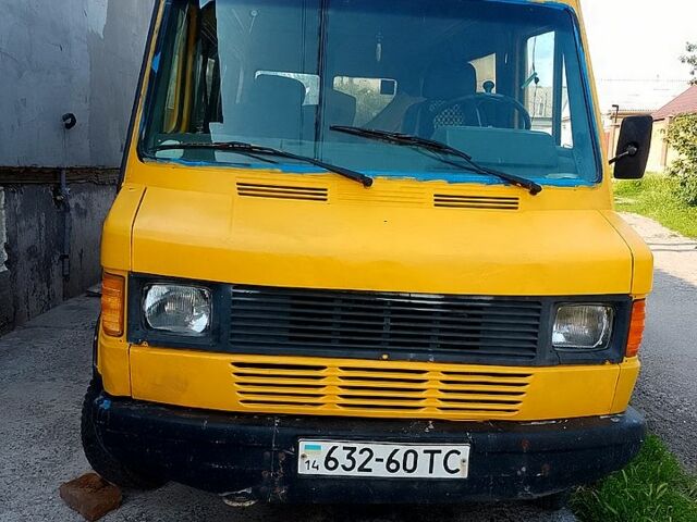 Мерседес T1, объемом двигателя 2.9 л и пробегом 472 тыс. км за 3100 $, фото 1 на Automoto.ua