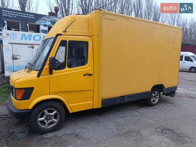 Желтый Мерседес T1, объемом двигателя 0 л и пробегом 2 тыс. км за 3500 $, фото 1 на Automoto.ua