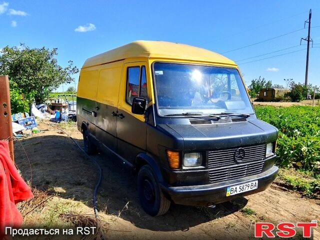 Желтый Мерседес T1, объемом двигателя 2.9 л и пробегом 0 тыс. км за 1300 $, фото 1 на Automoto.ua