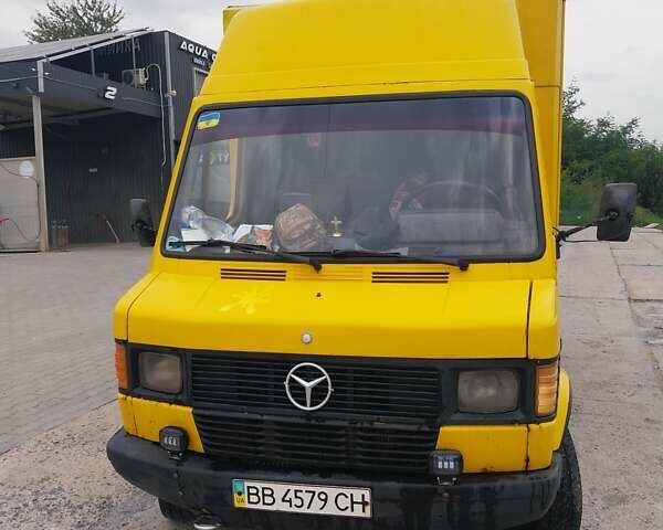 Желтый Мерседес T1, объемом двигателя 2.9 л и пробегом 7 тыс. км за 2900 $, фото 1 на Automoto.ua