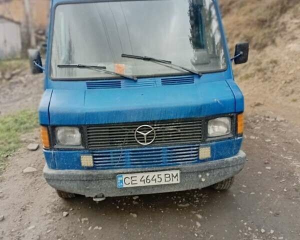 Синий Мерседес T1, объемом двигателя 24 л и пробегом 400 тыс. км за 2000 $, фото 1 на Automoto.ua