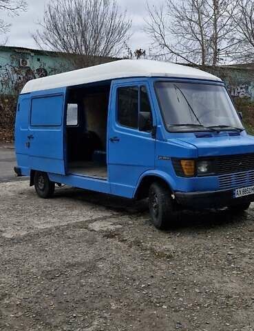 Синій Мерседес T1, об'ємом двигуна 2.3 л та пробігом 3 тис. км за 4200 $, фото 1 на Automoto.ua