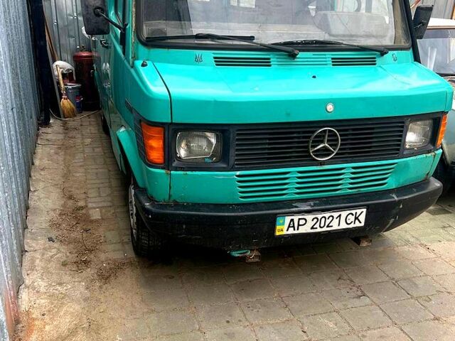 Зелений Мерседес T1, об'ємом двигуна 2.3 л та пробігом 316 тис. км за 3100 $, фото 1 на Automoto.ua