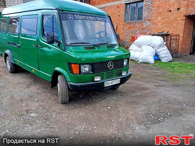 Зелений Мерседес T1, об'ємом двигуна 30 л та пробігом 300 тис. км за 3500 $, фото 1 на Automoto.ua