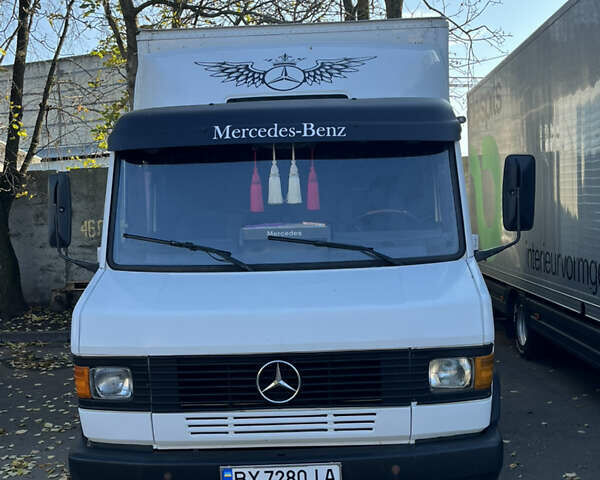 Мерседес T2 1991 в Хмельницком на Automoto.ua Белый Мерседес T2, объемом двигателя 3.97 л и пробегом 750 тыс. км за 9800 $, фото 1 на Automoto.ua