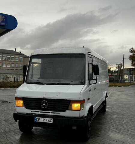 Белый Мерседес T2, объемом двигателя 4.25 л и пробегом 500 тыс. км за 5999 $, фото 1 на Automoto.ua