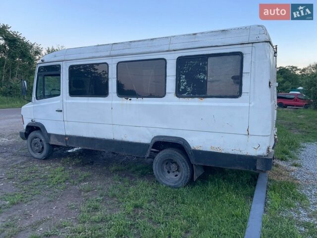 Белый Мерседес T2, объемом двигателя 3.97 л и пробегом 600 тыс. км за 2999 $, фото 1 на Automoto.ua