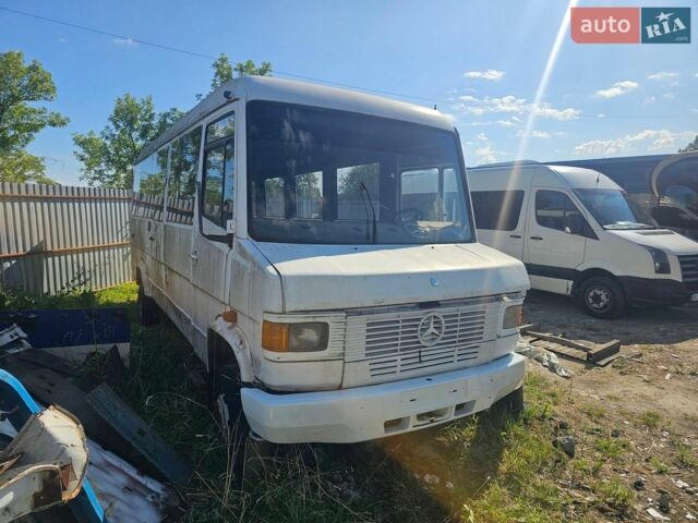 Білий Мерседес T2, об'ємом двигуна 4 л та пробігом 650 тис. км за 3699 $, фото 1 на Automoto.ua