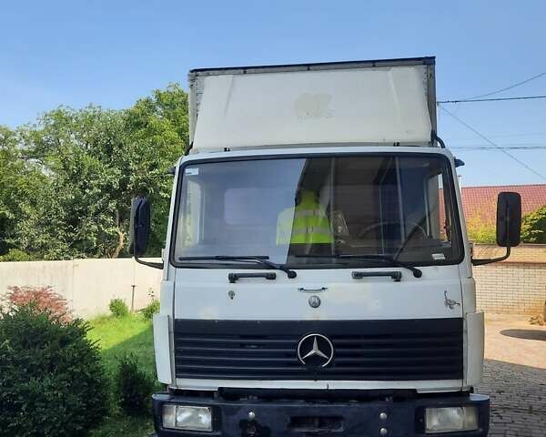 Белый Мерседес T2, объемом двигателя 6 л и пробегом 145 тыс. км за 7600 $, фото 1 на Automoto.ua