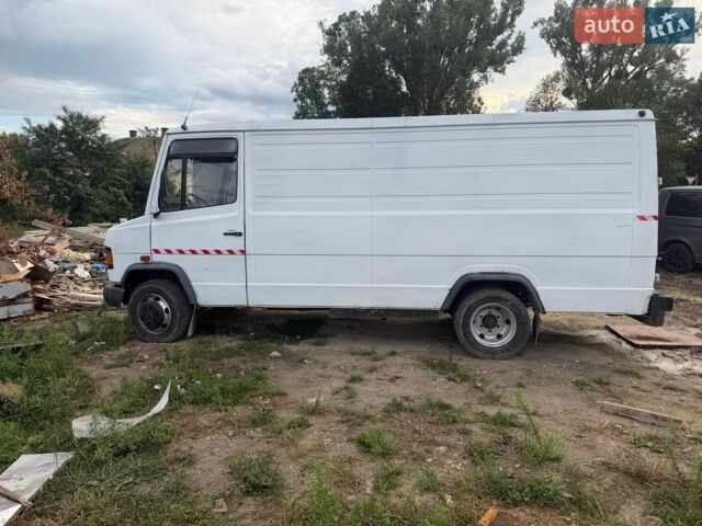 Білий Мерседес T2, об'ємом двигуна 3.97 л та пробігом 200 тис. км за 4900 $, фото 1 на Automoto.ua