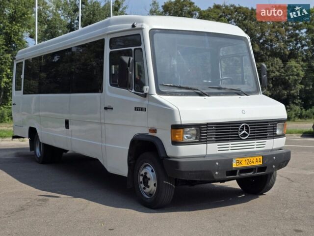 Білий Мерседес T2, об'ємом двигуна 3.97 л та пробігом 492 тис. км за 11500 $, фото 1 на Automoto.ua