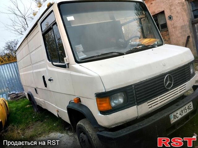 Белый Мерседес T2, объемом двигателя 2.3 л и пробегом 555 тыс. км за 2000 $, фото 1 на Automoto.ua