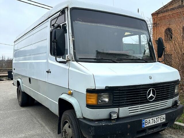 Білий Мерседес T2, об'ємом двигуна 4 л та пробігом 0 тис. км за 8000 $, фото 1 на Automoto.ua