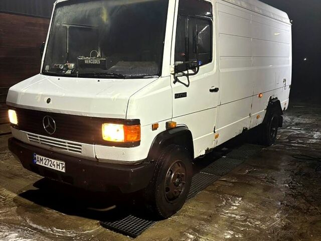 Белый Мерседес T2, объемом двигателя 4 л и пробегом 0 тыс. км за 3000 $, фото 1 на Automoto.ua