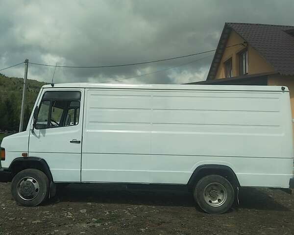 Белый Мерседес T2, объемом двигателя 4 л и пробегом 5 тыс. км за 7300 $, фото 1 на Automoto.ua