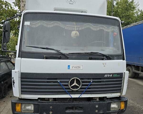 Белый Мерседес T2, объемом двигателя 4.25 л и пробегом 300 тыс. км за 8500 $, фото 1 на Automoto.ua