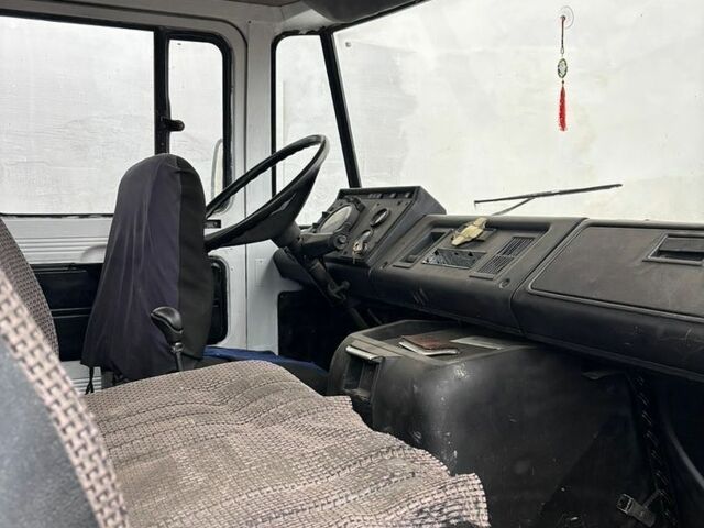 Белый Мерседес T2, объемом двигателя 3.78 л и пробегом 262 тыс. км за 3500 $, фото 1 на Automoto.ua