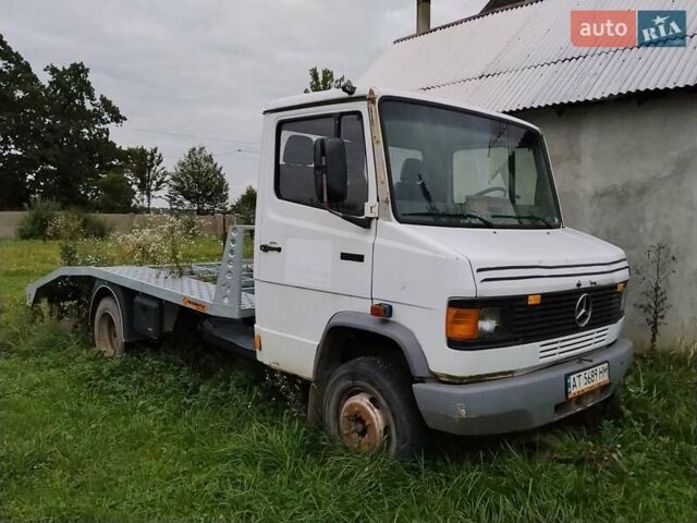 Білий Мерседес T2, об'ємом двигуна 4 л та пробігом 500 тис. км за 9300 $, фото 1 на Automoto.ua