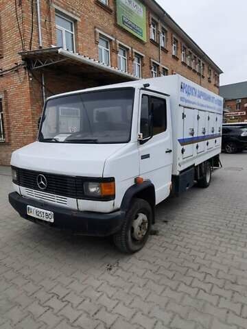 Белый Мерседес T2, объемом двигателя 4 л и пробегом 50 тыс. км за 6300 $, фото 1 на Automoto.ua