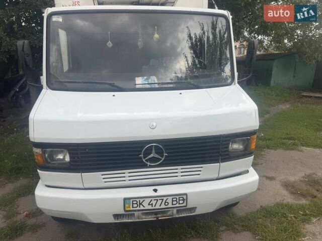 Белый Мерседес T2, объемом двигателя 3.97 л и пробегом 545 тыс. км за 7500 $, фото 1 на Automoto.ua