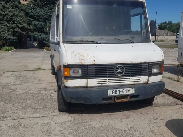 Білий Мерседес T2, об'ємом двигуна 4.25 л та пробігом 500 тис. км за 2500 $, фото 1 на Automoto.ua