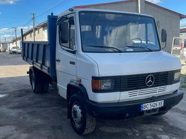 Белый Мерседес T2, объемом двигателя 4 л и пробегом 405 тыс. км за 13250 $, фото 1 на Automoto.ua