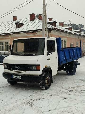 Белый Мерседес T2, объемом двигателя 4 л и пробегом 400 тыс. км за 13500 $, фото 1 на Automoto.ua