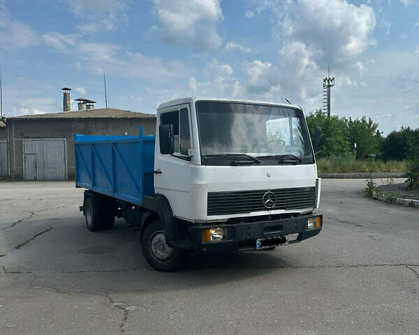 Белый Мерседес T2, объемом двигателя 4 л и пробегом 350 тыс. км за 22500 $, фото 1 на Automoto.ua