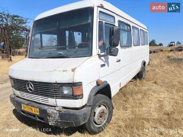Білий Мерседес T2, об'ємом двигуна 4 л та пробігом 100 тис. км за 3300 $, фото 1 на Automoto.ua