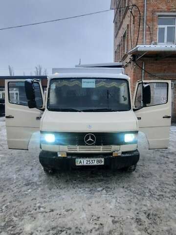 Бежевий Мерседес T2, об'ємом двигуна 3.7 л та пробігом 50 тис. км за 6800 $, фото 1 на Automoto.ua