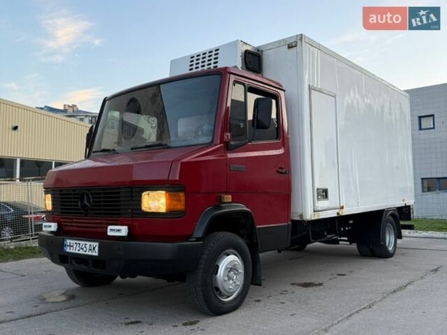 Червоний Мерседес T2, об'ємом двигуна 3.97 л та пробігом 516 тис. км за 8799 $, фото 1 на Automoto.ua